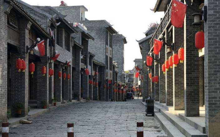 刀光剑影不长眼,行军打仗第一排那么危险,咋还有人不怕死?